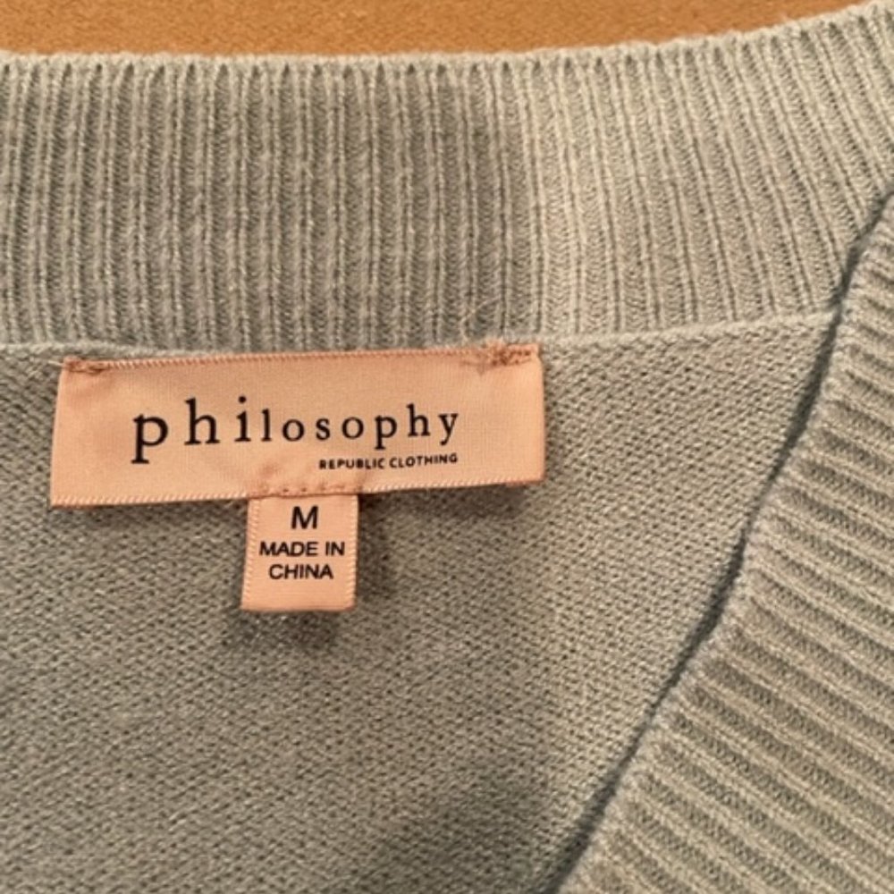 Philosophy Dusty Blue V-Neck Sweater - Size Medium - Picture 8 of 12